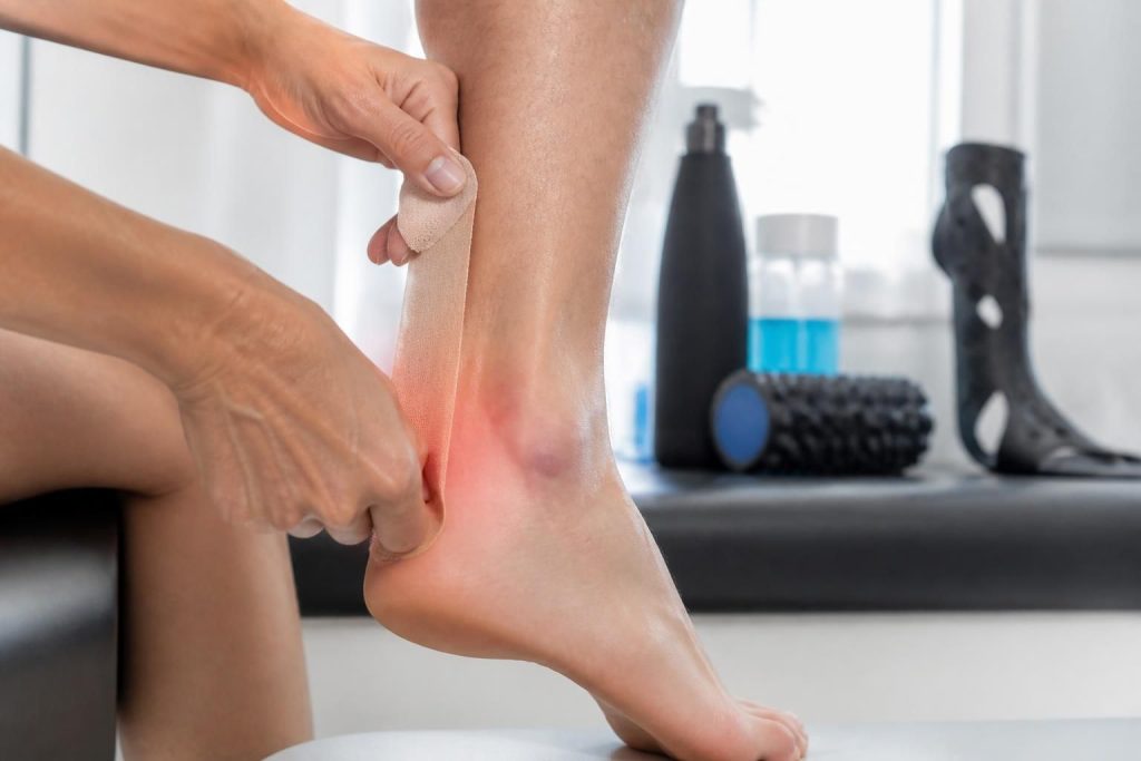 découvrez les causes de la douleur au tendon d'achille, les traitements efficaces et des conseils pratiques pour soulager cette gêne et retrouver votre mobilité.