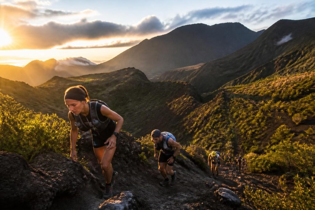 découvrez les distances et les dates clés des prochaines éditions de la diagonale des fous, la célèbre course de trail emblématique de la réunion.